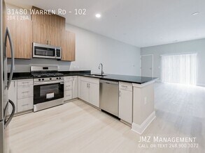 31480 Warren Rd in Westland, MI - Building Photo - Building Photo