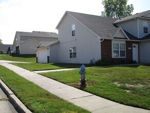 5004-5006 Roscoe Rdg in Columbia, MO - Building Photo - Building Photo