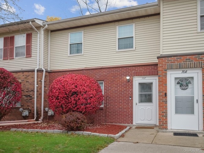 276 Temple Hill Rd in New Windsor, NY - Building Photo - Building Photo