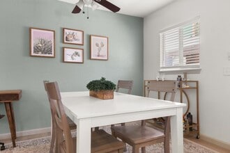 1337 N Pershing Ave, Unit B in Stockton, CA - Building Photo - Building Photo