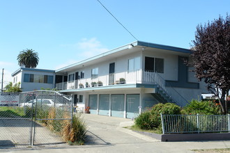 1526 Harmon St in Berkeley, CA - Building Photo - Building Photo