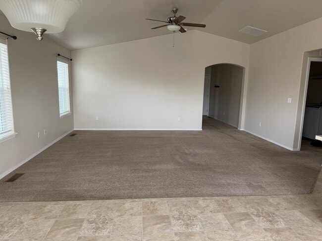 108 NE Malad Ct in Mountain Home, ID - Building Photo - Building Photo