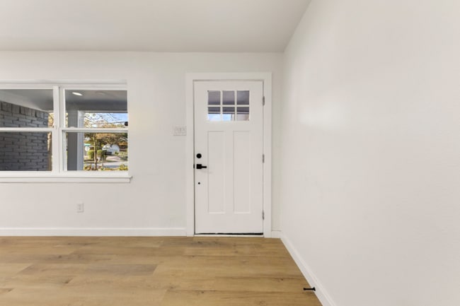 608 Blueberry Blvd in Dallas, TX - Building Photo - Building Photo