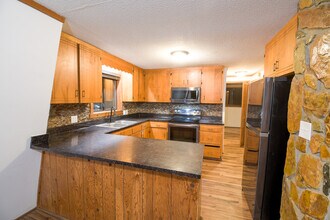 44 Glen Torr in Mineral Bluff, GA - Building Photo - Building Photo