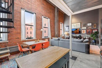 250 Park Ave in Minneapolis, MN - Building Photo - Building Photo