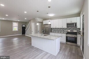 2500 W Cold Spring Ln in Baltimore, MD - Building Photo