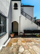 2106 Rockledge Rd in Los Angeles, CA - Building Photo - Building Photo