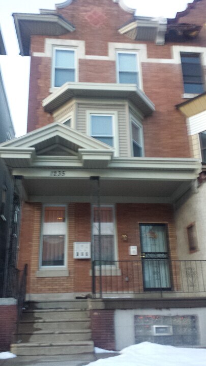 1235 W Allegheny Ave in Philadelphia, PA - Building Photo