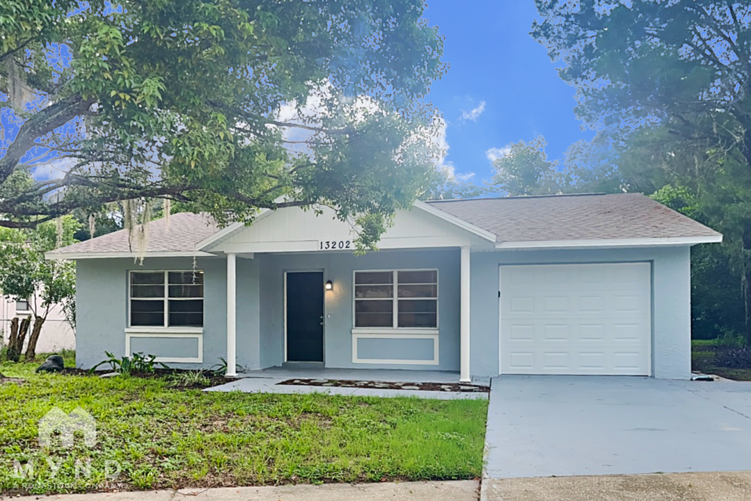 13202 Whaler Dr in Hudson, FL - Building Photo