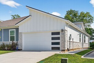 2049 Holmesburg Private Cir in Gallatin, TN - Building Photo