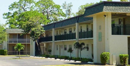 Shadowbrook of Vero in Vero Beach, FL - Building Photo - Building Photo