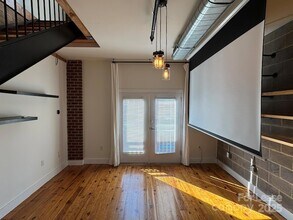 3205 N Davidson St in Charlotte, NC - Foto de edificio - Building Photo