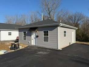 717 Pine St in Benton, KY - Building Photo - Building Photo