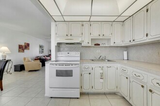2132 NE 1st Way in Boynton Beach, FL - Building Photo - Building Photo