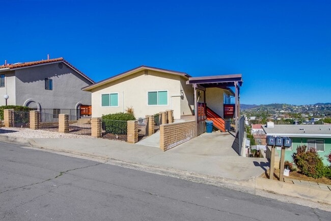 840 E 3rd Ave in Escondido, CA - Building Photo - Building Photo