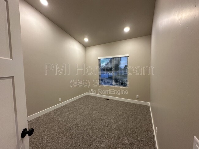 1031 W 1000 N in Clinton, UT - Building Photo - Building Photo