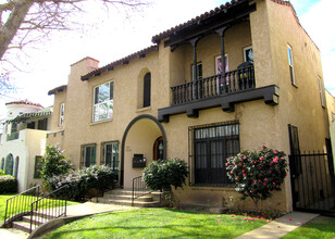 157 S Sycamore Ave in Los Angeles, CA - Building Photo - Building Photo