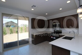 9432 W Roma Ave in Phoenix, AZ - Building Photo - Building Photo