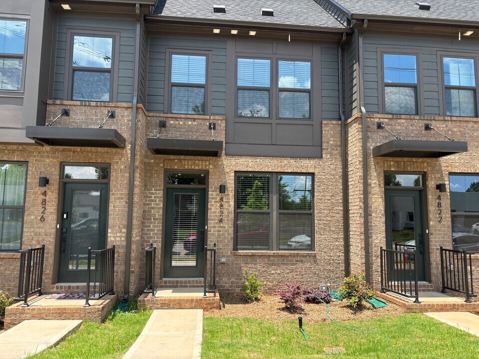 4824 Chastain Ave in Charlotte, NC - Building Photo