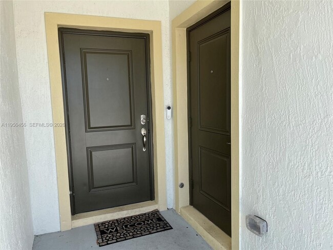 270 SW Tulip Blvd in Port St. Lucie, FL - Building Photo - Building Photo