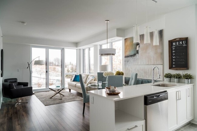 Kanata Lakes in Kanata, ON - Building Photo - Building Photo