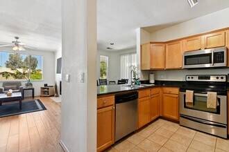 7009 E Acoma Dr, Unit 2131 in Scottsdale, AZ - Foto de edificio - Building Photo