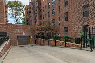 8809 Northern Blvd in Jackson Heights, NY - Building Photo - Building Photo