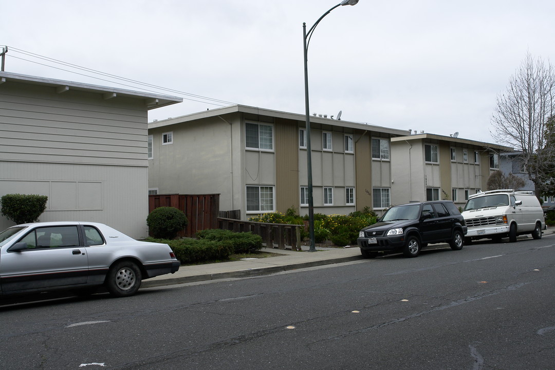 1654 South Grant St in San Mateo, CA - Foto de edificio