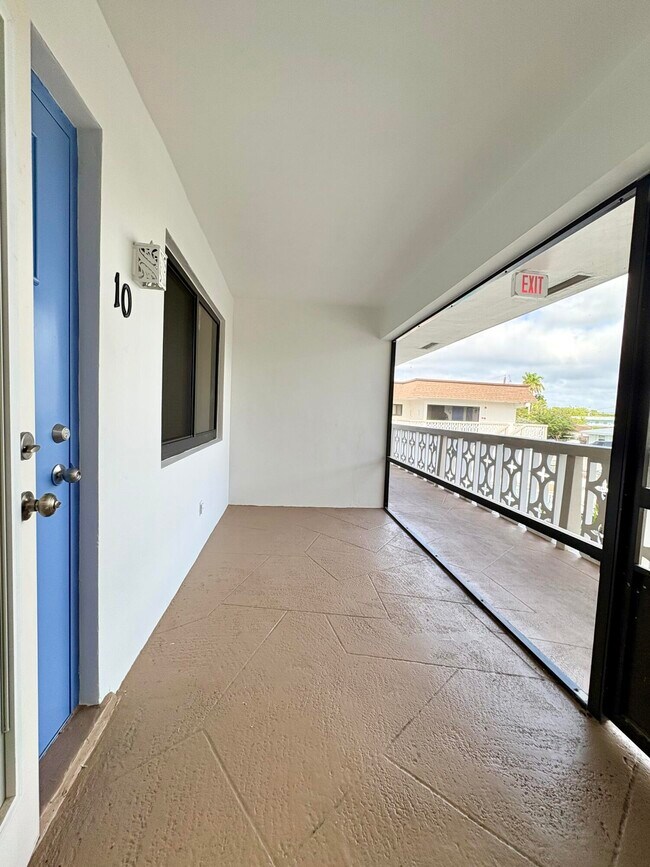 305 SE 9th Ave in Pompano Beach, FL - Building Photo - Building Photo