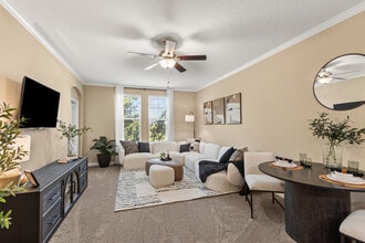 The Oasis at Lake Bennet in Ocoee, FL - Foto de edificio - Building Photo