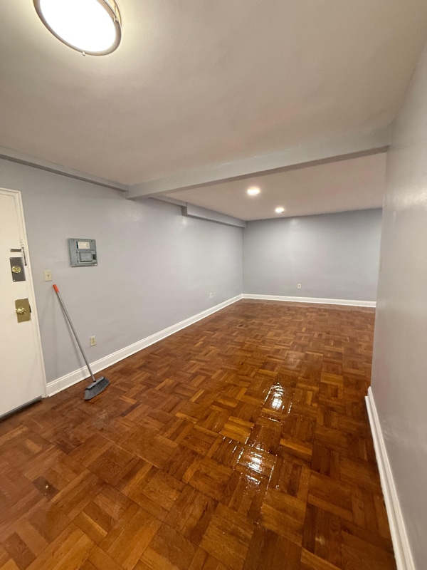 56 S Munn Ave in East Orange, NJ - Building Photo - Building Photo