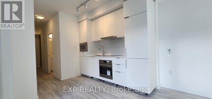 7-N527 Golden Lion Heights in Toronto, ON - Building Photo - Building Photo