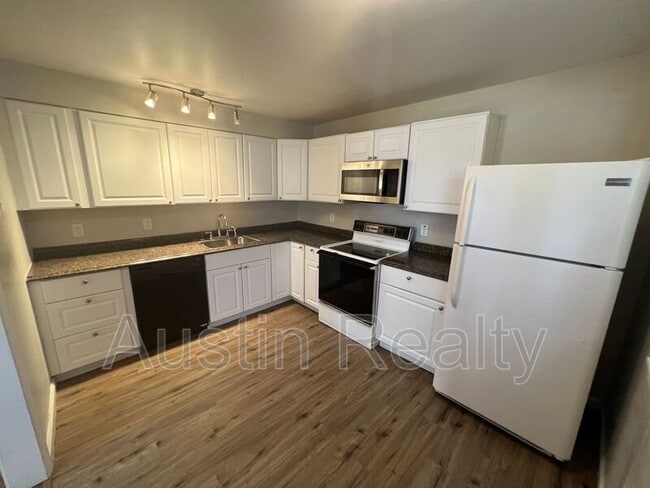 7064 Mitchell Ave in Richmond Heights, MO - Building Photo - Building Photo
