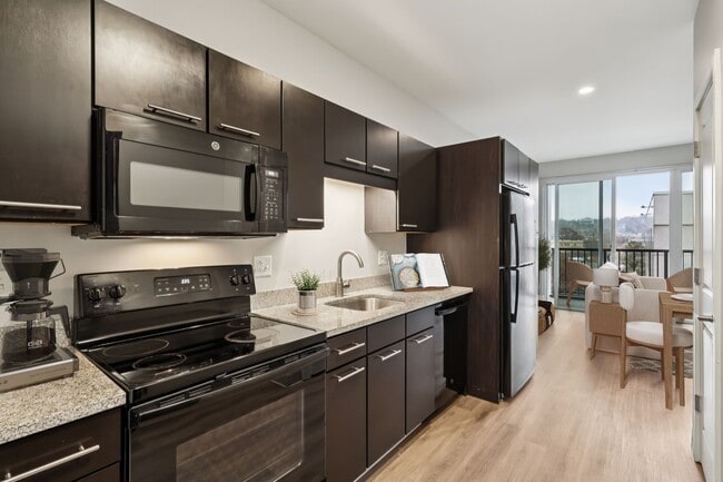 Coda on Centre in Pittsburgh, PA - Building Photo - Building Photo