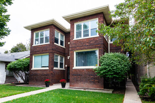 832 Washington Blvd. in Oak Park, IL - Building Photo