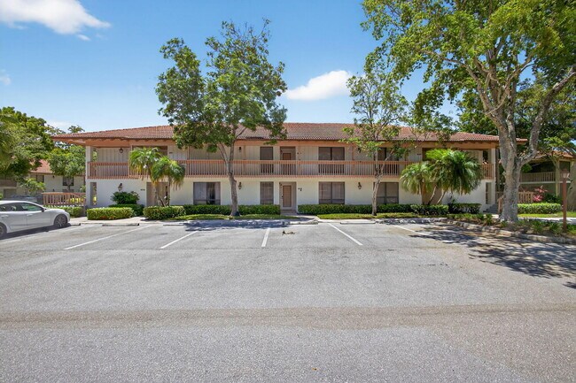 property at 409 Brackenwood Ln S