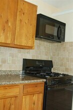 4504 Brown Bark Pl in Austin, TX - Foto de edificio - Building Photo