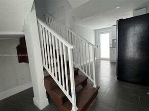 2262 SW 17th St in Miami, FL - Building Photo - Building Photo