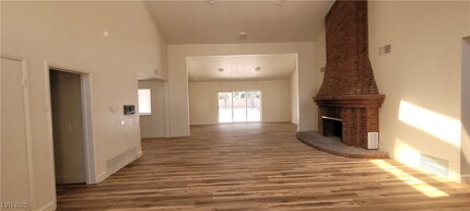 7664 Angel Crest Cir in Las Vegas, NV - Building Photo - Building Photo