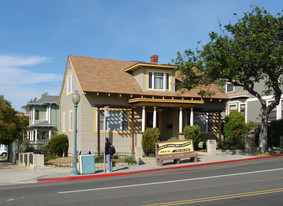 2006 E Broadway Apartments