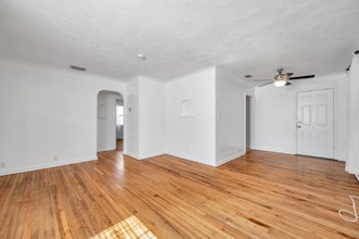 2169 22nd Ave N in St. Petersburg, FL - Building Photo - Building Photo