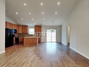 135 Crescent Creek Ct in Greenville, SC - Building Photo - Building Photo