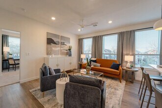 501 W 24th St in Houston, TX - Building Photo - Building Photo