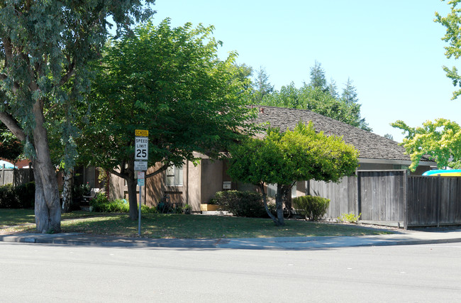 1360 Southwest Blvd in Rohnert Park, CA - Building Photo - Building Photo