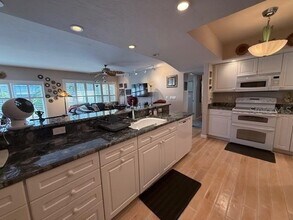 3806 Gulf of Mexico Dr in Longboat Key, FL - Building Photo - Building Photo