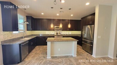12034 W Tether Trl in Peoria, AZ - Building Photo - Building Photo