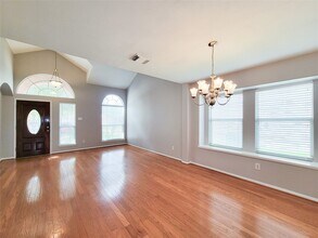 6730 Wide Creek Dr in Katy, TX - Building Photo - Building Photo