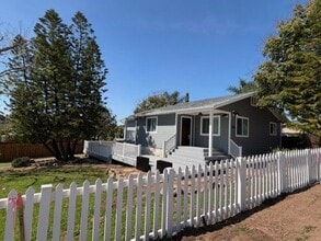 1743 La Cresta Blvd in El Cajon, CA - Building Photo - Building Photo