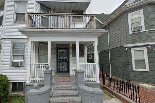 6 Bowdoin Park, Unit 1 in Boston, MA - Foto de edificio - Building Photo