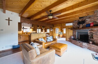 16717 Quail Pl in Pine Mountain Club, CA - Building Photo - Building Photo